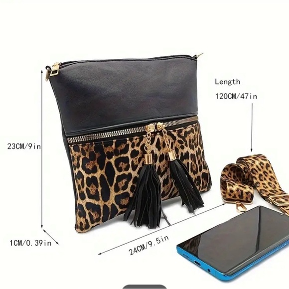 NWOT Absolutely perfect Crossbody/shoulder bag leopard with tassel detail black - Picture 4 of 6